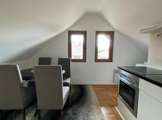 Golden Hill Apartmán